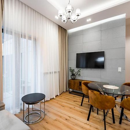 Zlota Sophisticated Apartment Варшава Экстерьер фото