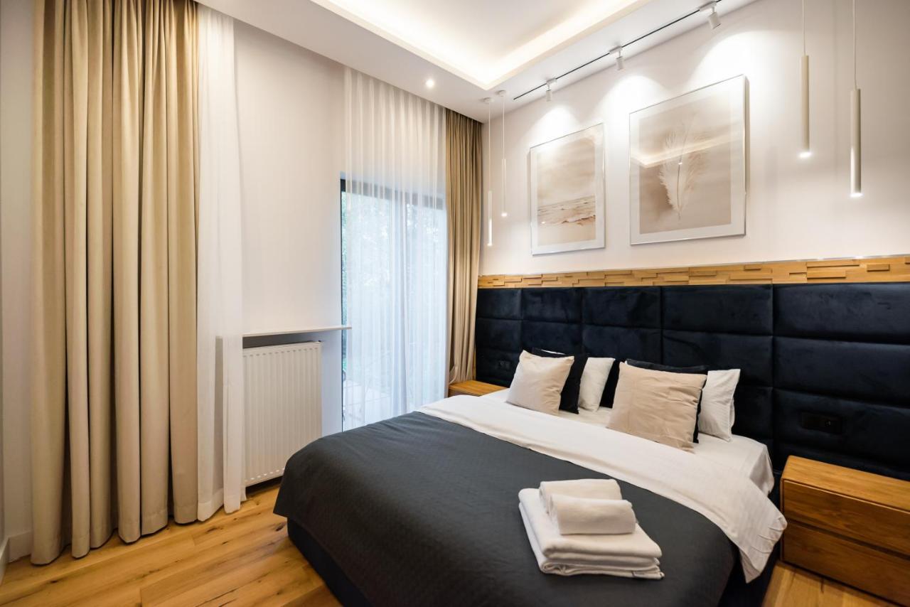 Zlota Sophisticated Apartment Варшава Экстерьер фото