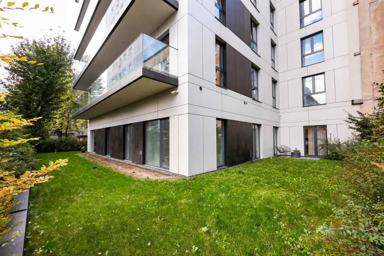 Zlota Sophisticated Apartment Варшава Экстерьер фото